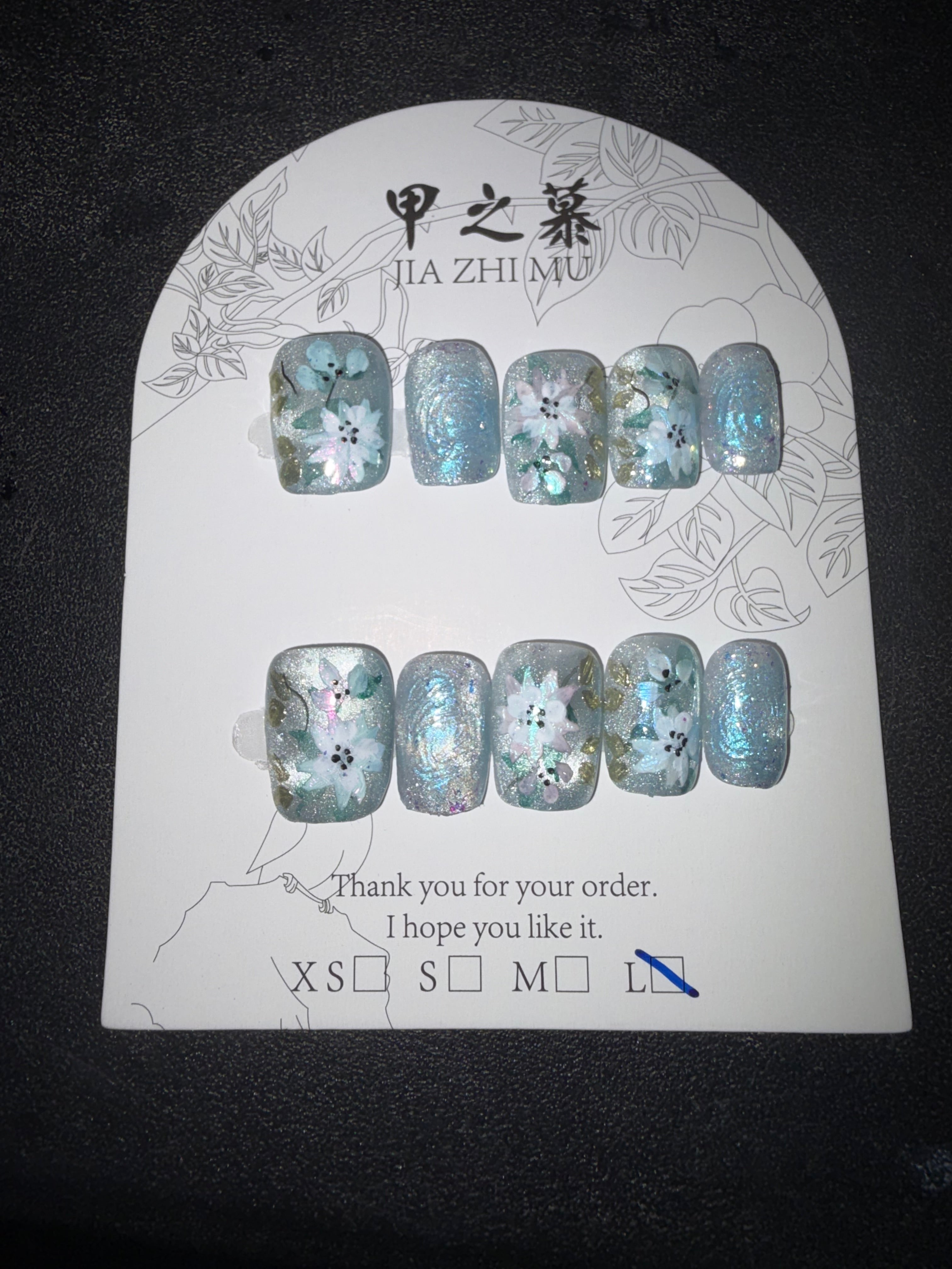 Blue floral Jia Zhi Mu press on set