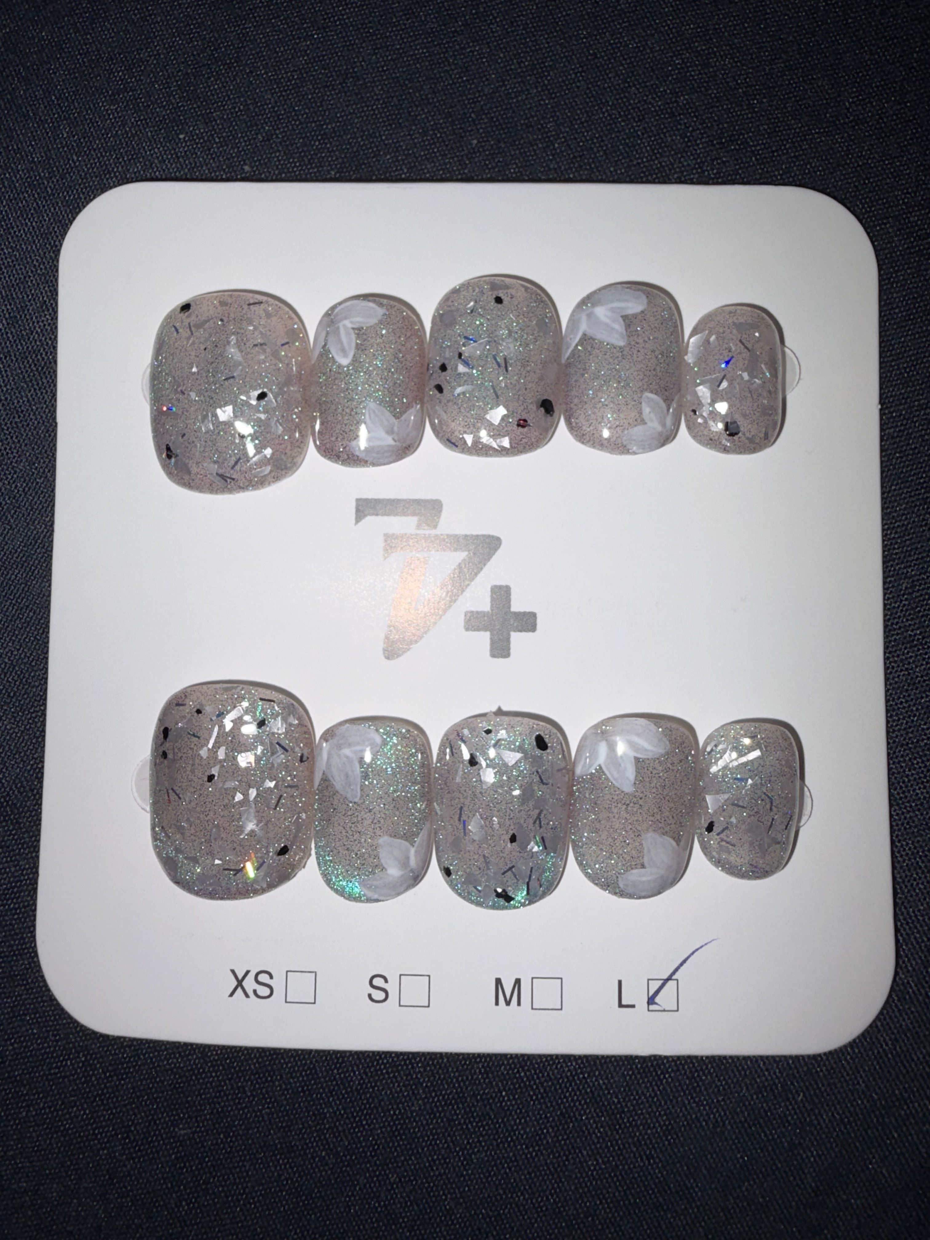 77 Grey Short press on nails