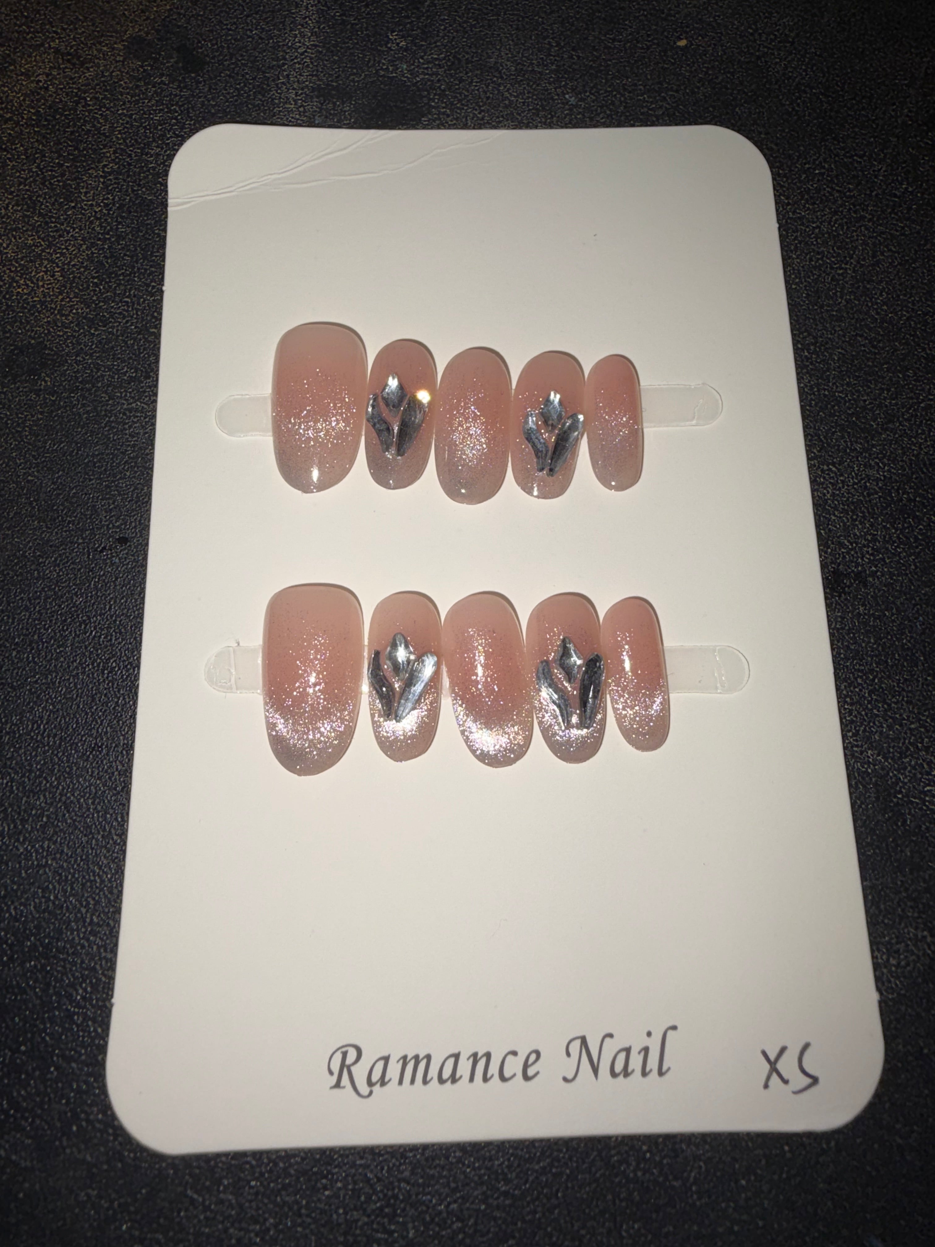 Round rhinestone press on nails