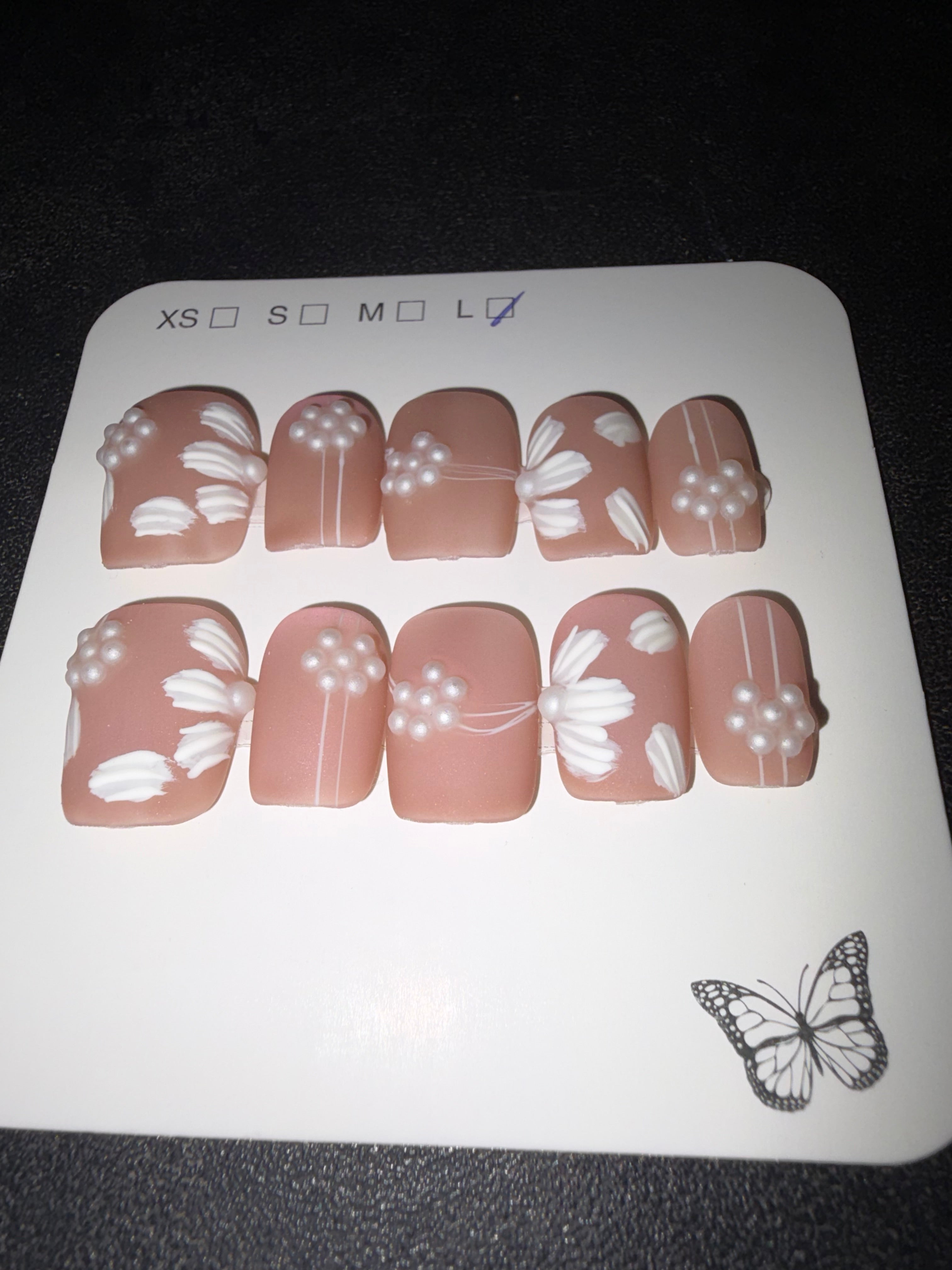 Matte surface pearl press on nails