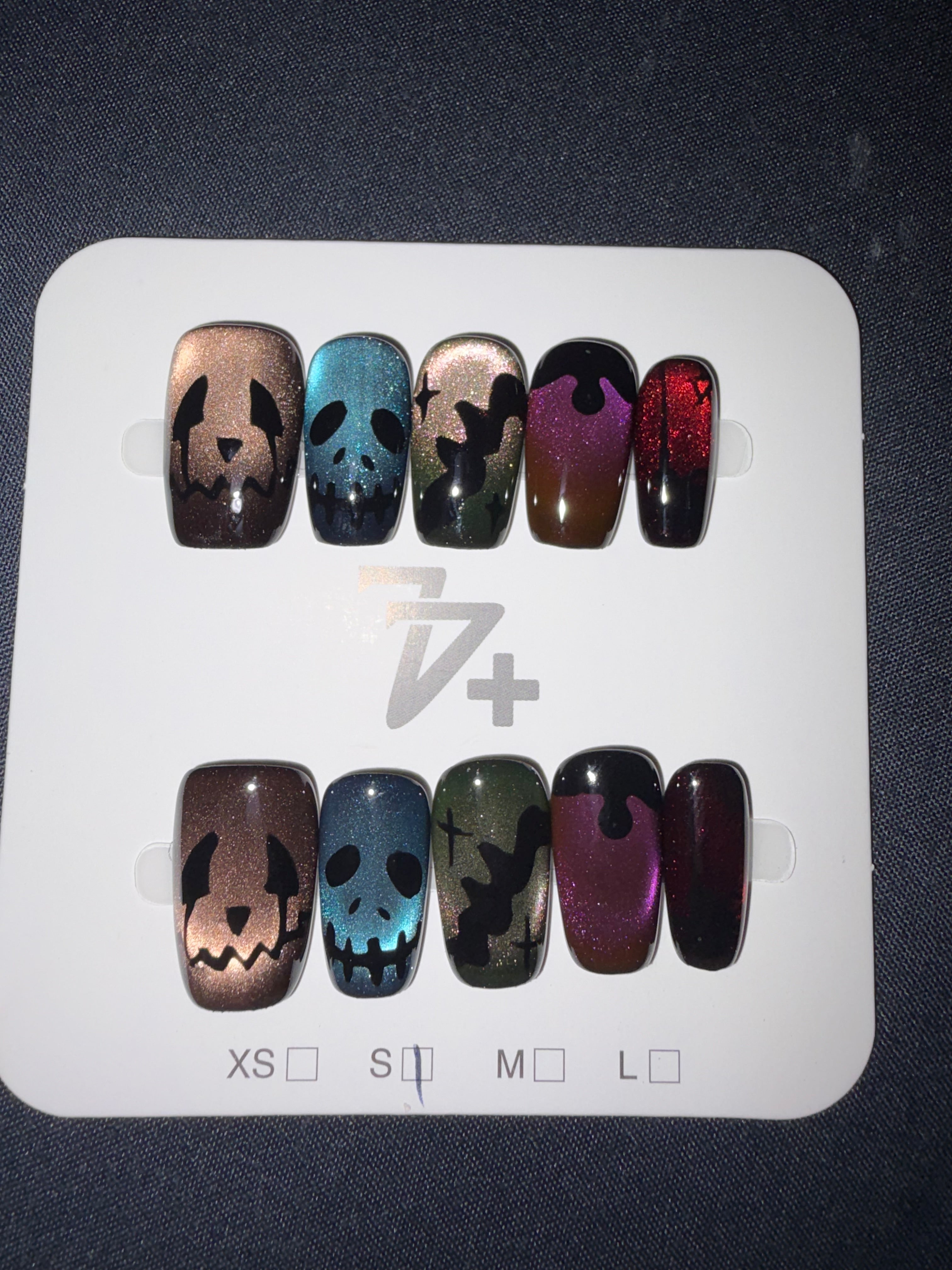 77 Halloween press ons