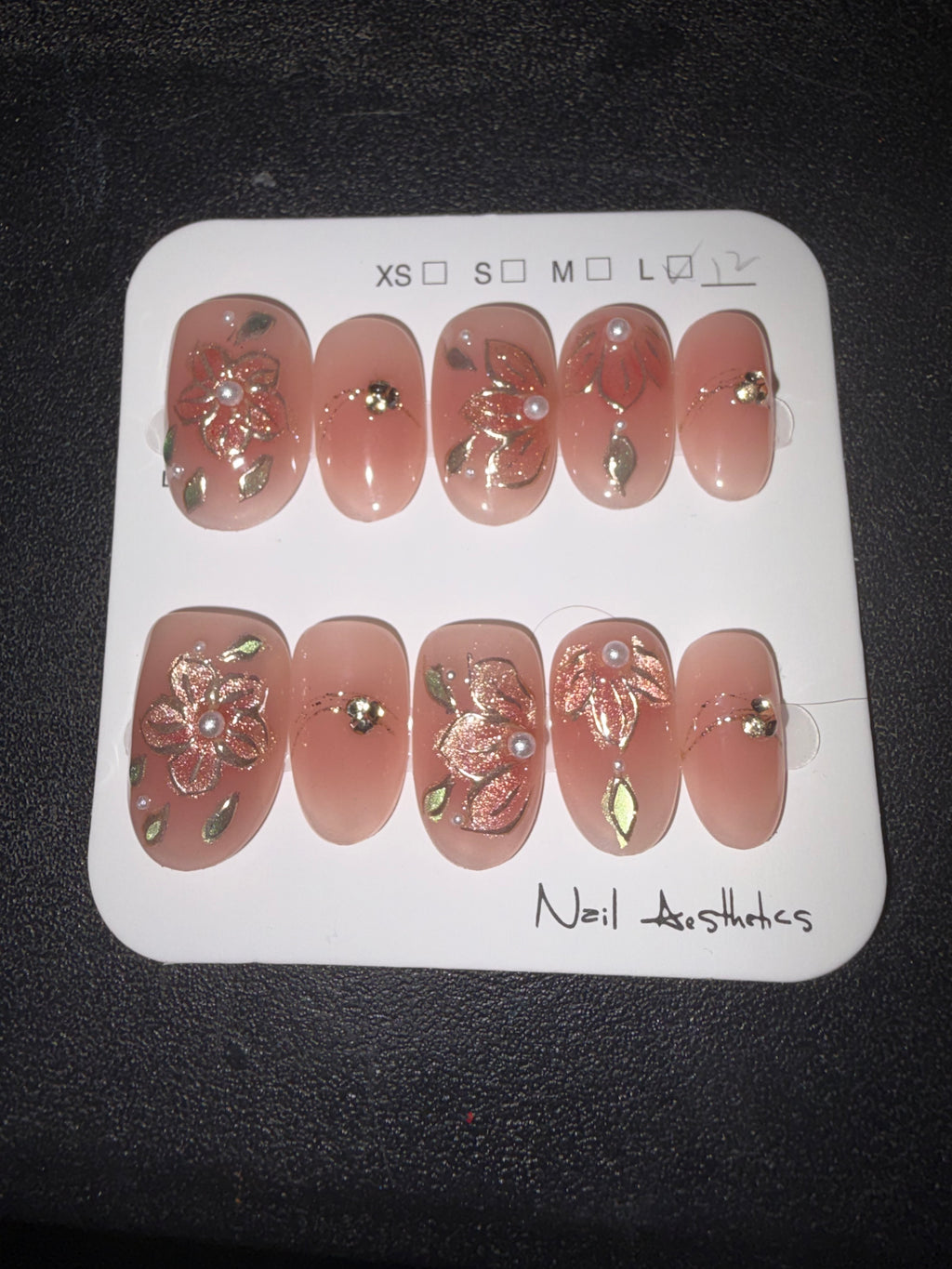 Nude Simple Florals Nail Set