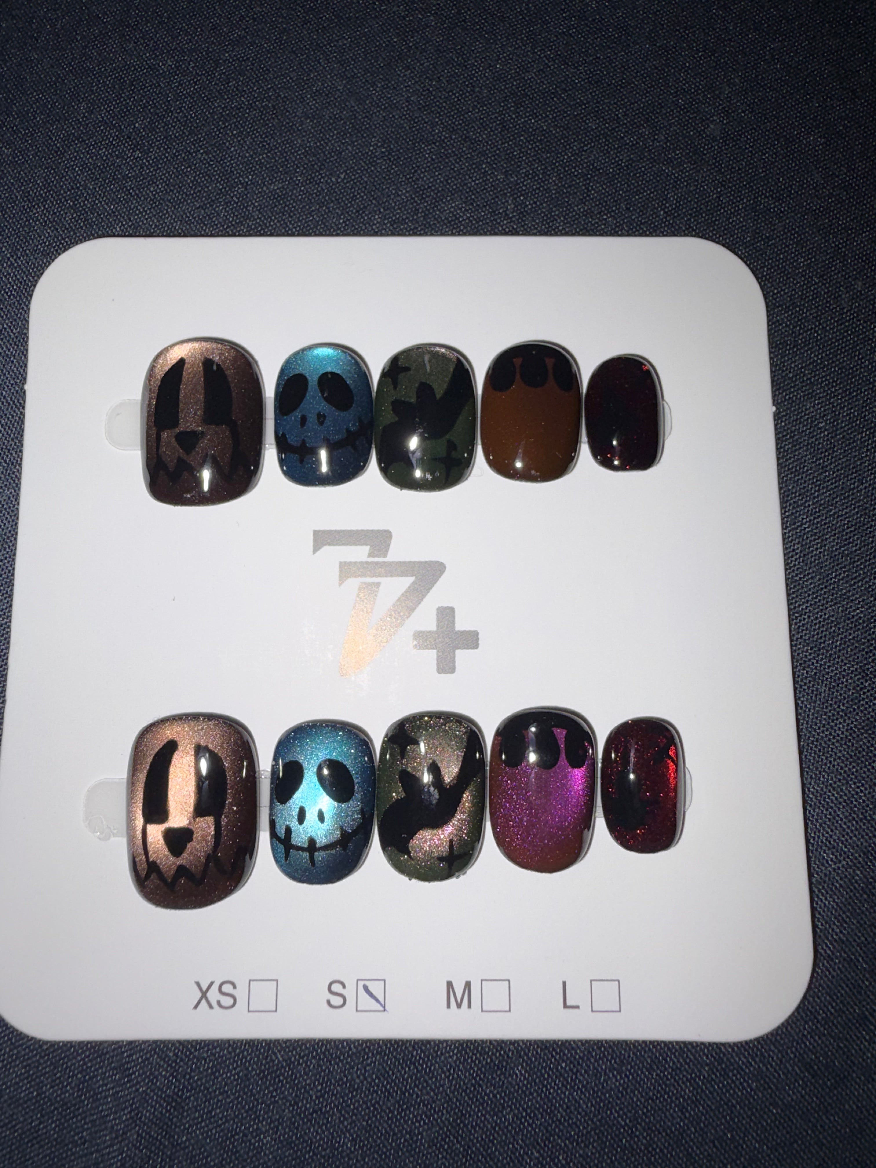 77 Halloween press ons